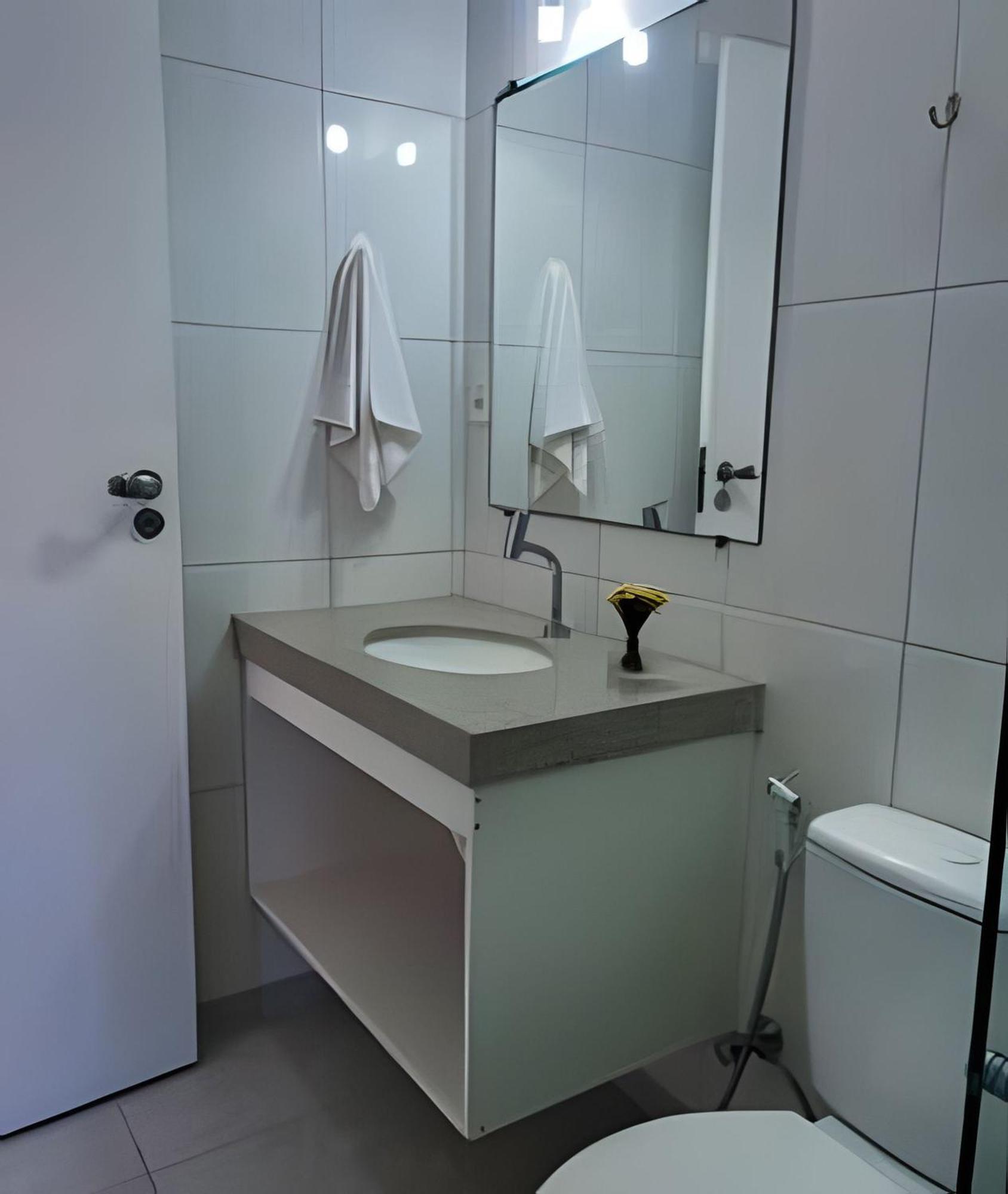 Casa de férias Em Frente A Praia; 2 Quartos; Wifi 300 Mbs; Ate 6 Pessoas; No 2 Pavimento; Estacionamento Gratuito 1 Carro Porto Seguro
