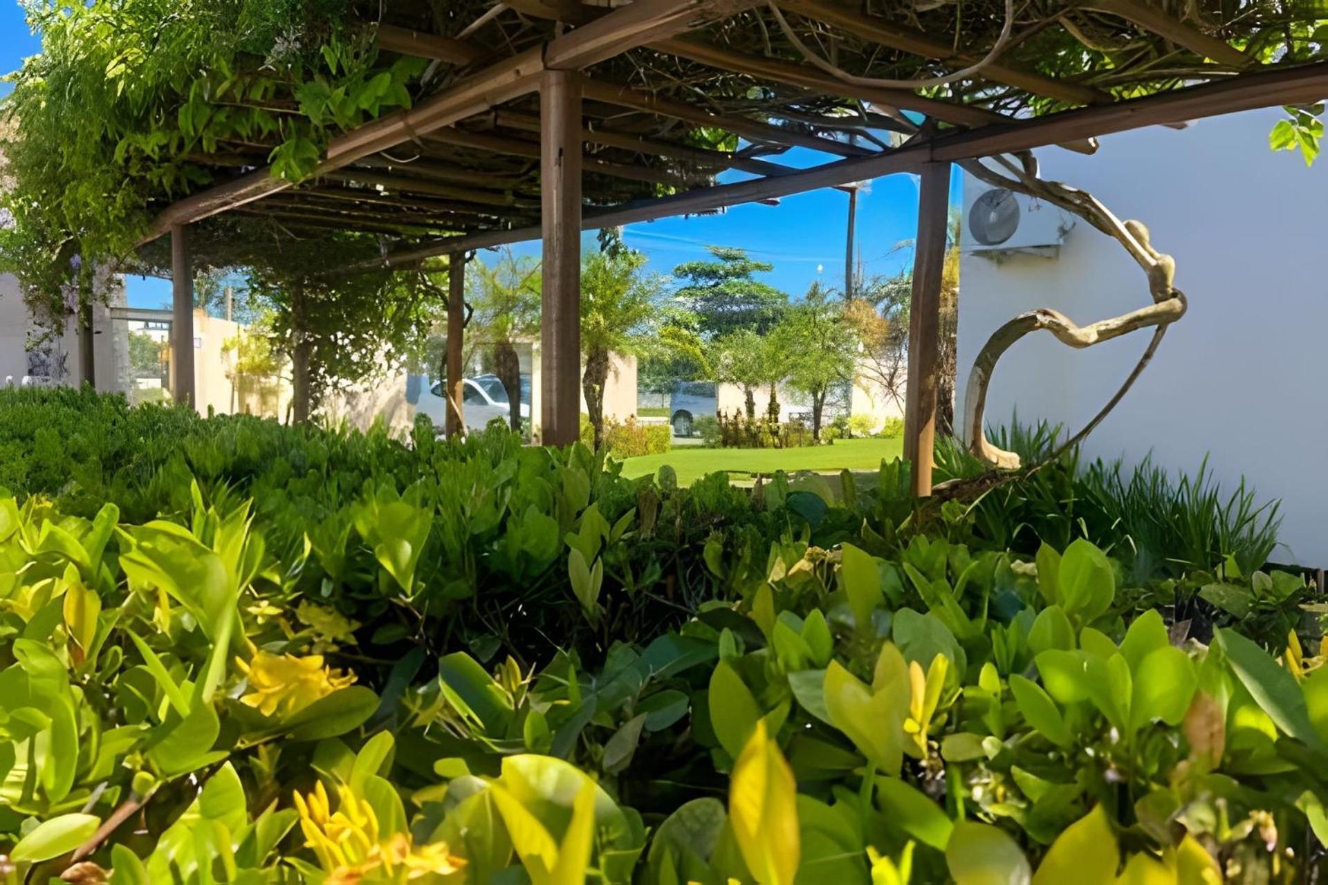 Casa de férias Em Frente A Praia; 2 Quartos; Wifi 300 Mbs; Ate 6 Pessoas; No 2 Pavimento; Estacionamento Gratuito 1 Carro